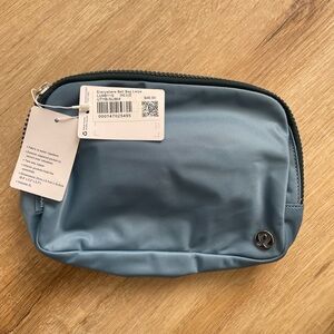 NWT Lululemon Everywhere Belt Bag Large 2L in submarine